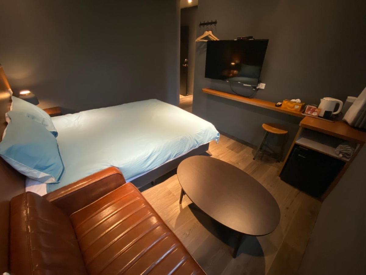 良文旅2館ryou Hotel Vintage - II 台南 エクステリア 写真
