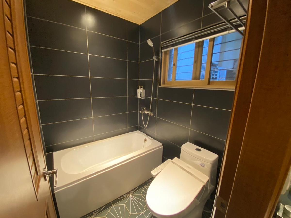 良文旅2館ryou Hotel Vintage - II 台南 エクステリア 写真